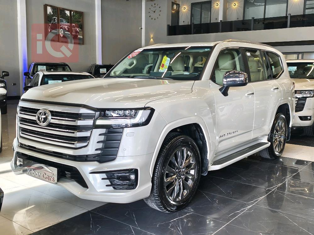 تۆیۆتا لاند کروزەر